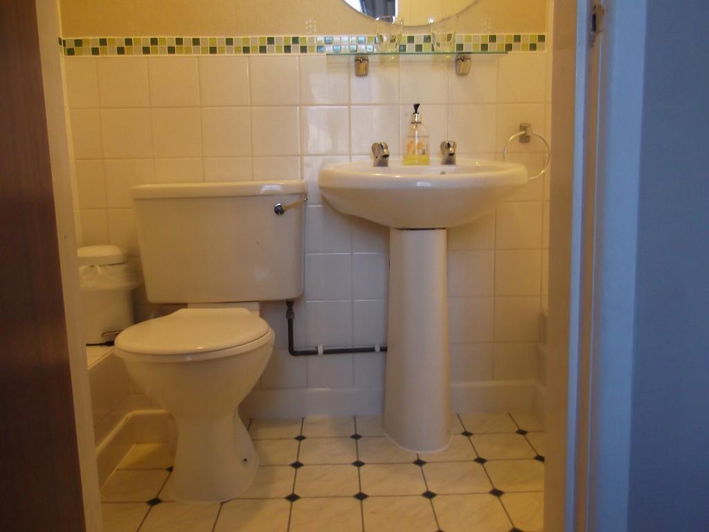 J'S Mayfair Guest House Blackpool Room photo