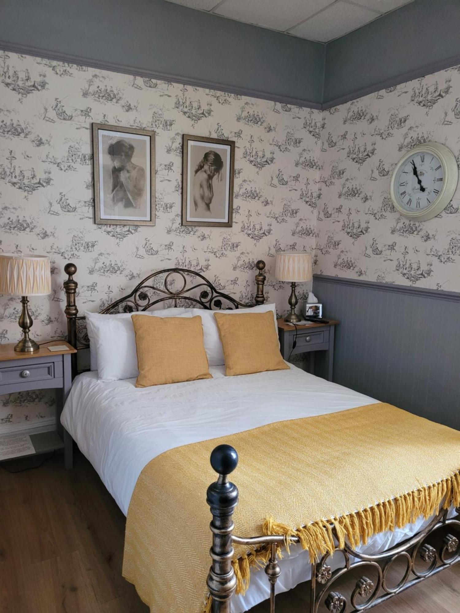 J'S Mayfair Guest House Blackpool Exterior photo