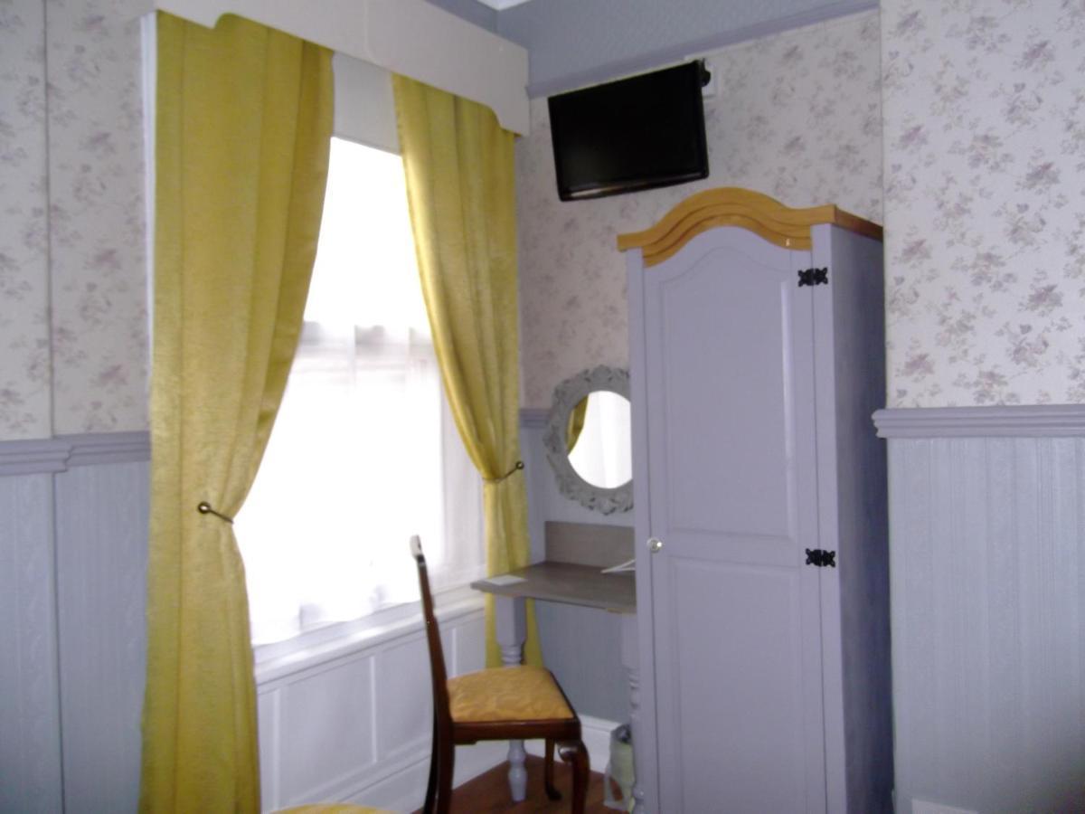 J'S Mayfair Guest House Blackpool Exterior photo
